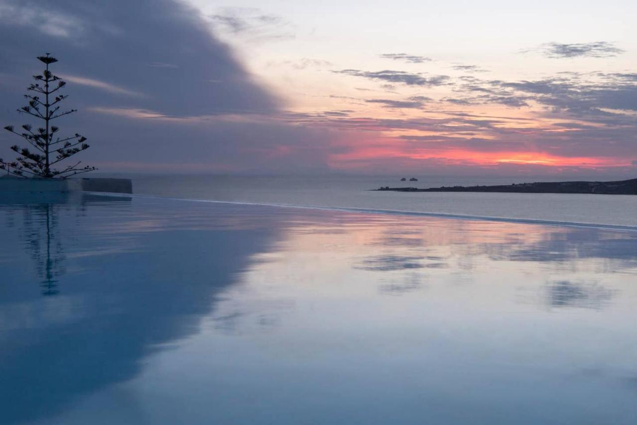 Orasea Villa With Private Pool Páros 외부 사진