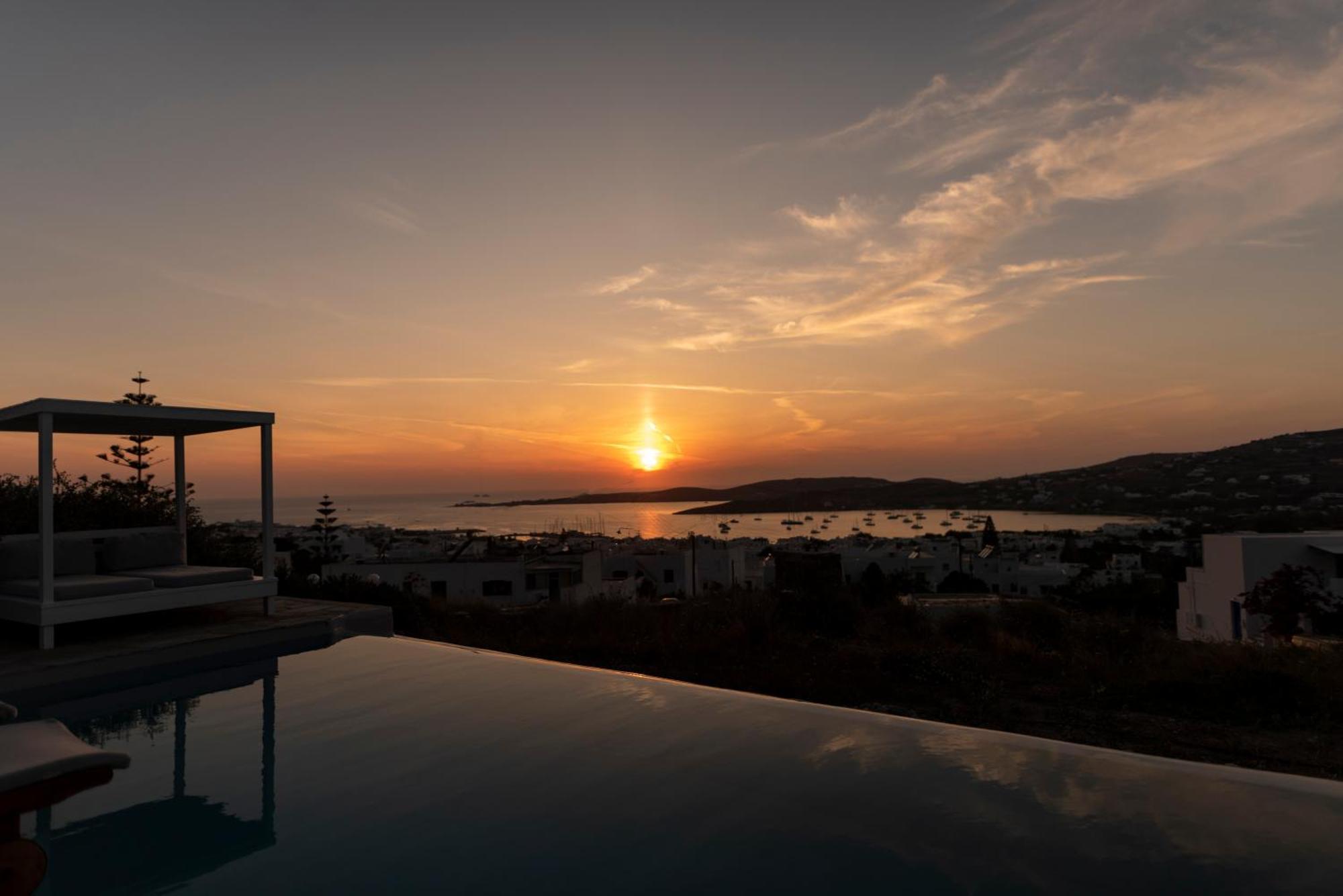 Orasea Villa With Private Pool Páros 외부 사진